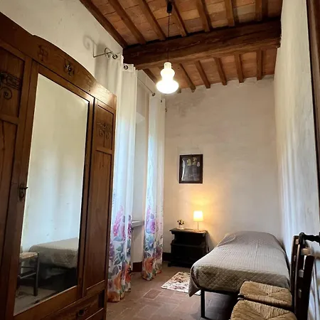 In Castle 27 Leonardo Da Vinci Street Apartmán